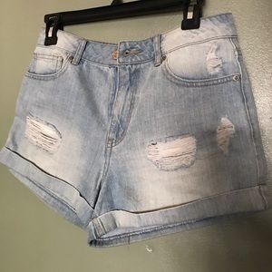 High-waisted Shorts